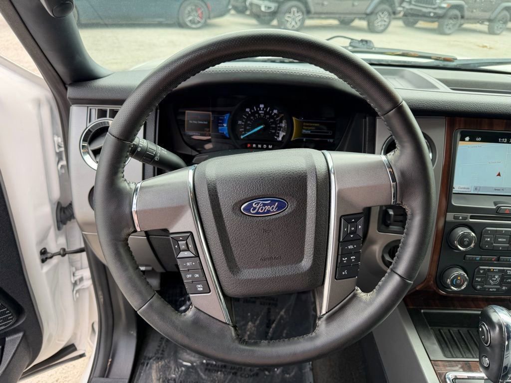 Used 2017 Ford Expedition Platinum image 16