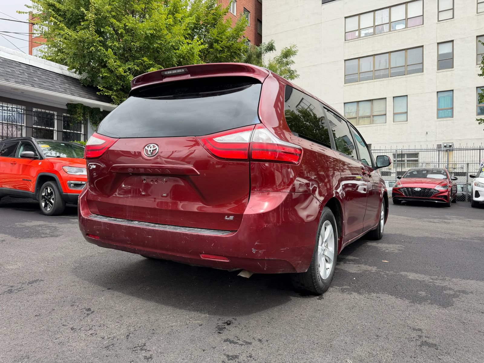 Used 2015 Toyota Sienna LE FWD image 5