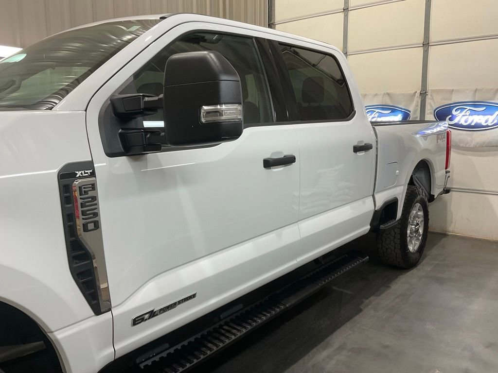 Used 2025 Ford F250 XLT w/ FX4 Off-Road Package image 5