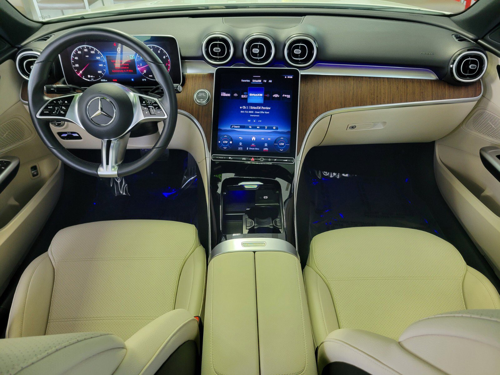 Used 2024 Mercedes-Benz C 300 4MATIC Sedan image 13
