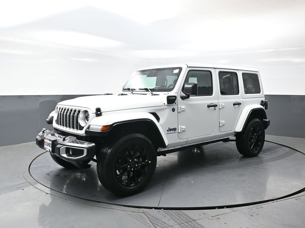Used 2025 Jeep Wrangler Unlimited Sahara w/ Safety Group AWD/4WD image 10