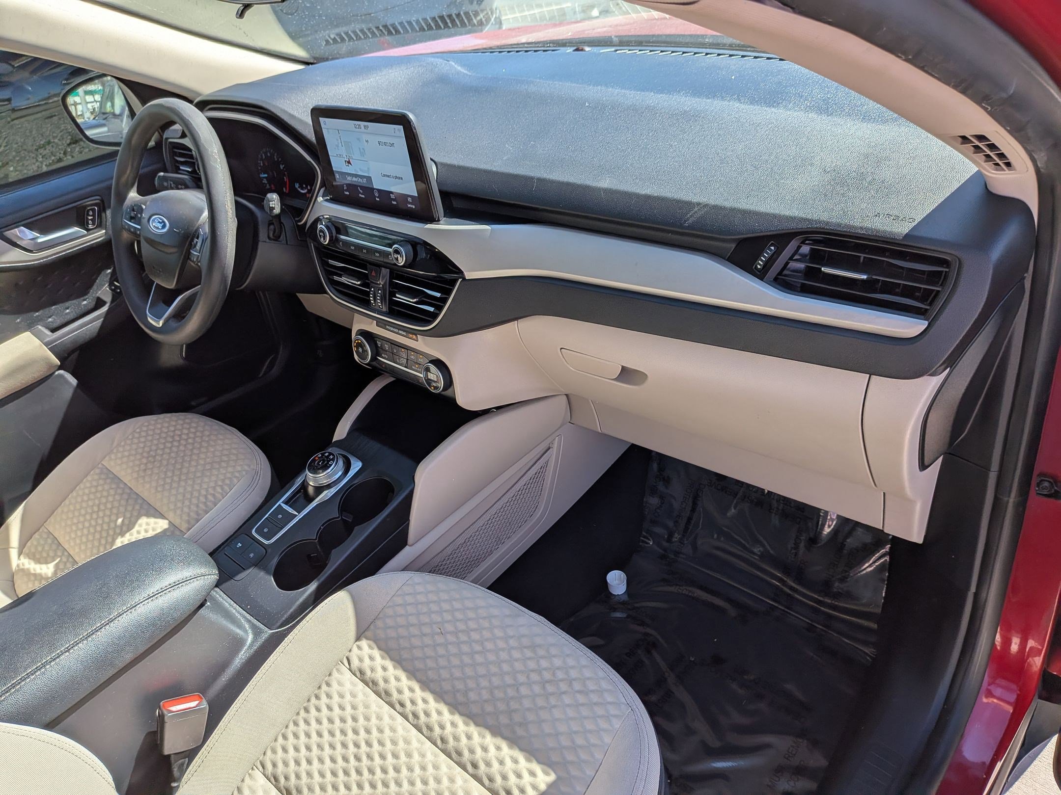 Used 2020 Ford Escape SE image 33