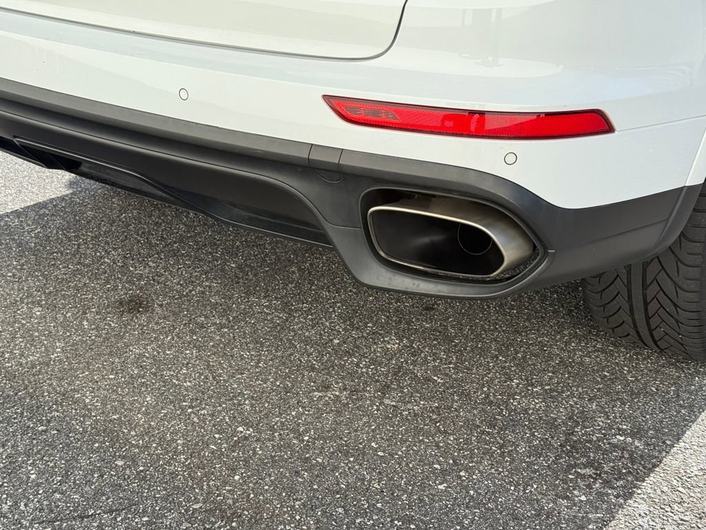 Used 2017 Porsche Cayenne Platinum Edition image 14
