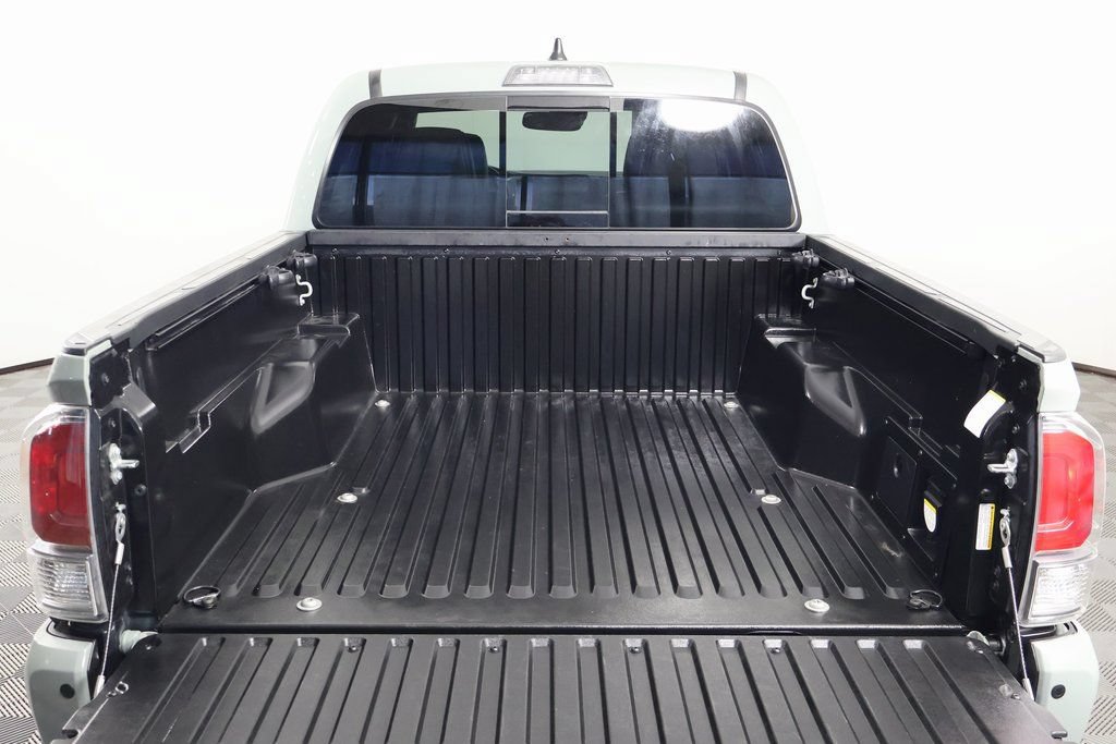 Used 2023 Toyota Tacoma TRD Off-Road w/ TRD Premium Off Road Package AWD/4WD image 15