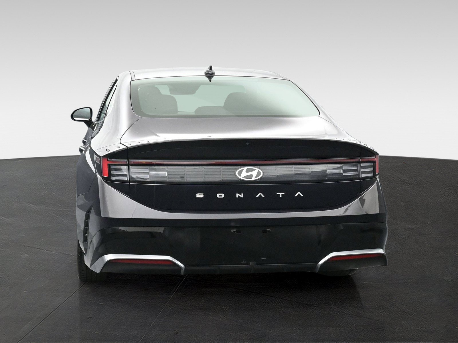 Certified 2024 Hyundai Sonata SEL FWD image 3