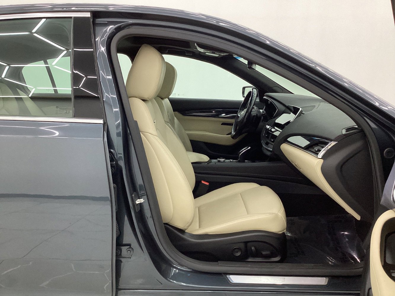 Used 2020 Cadillac CT5 Premium Luxury image 17