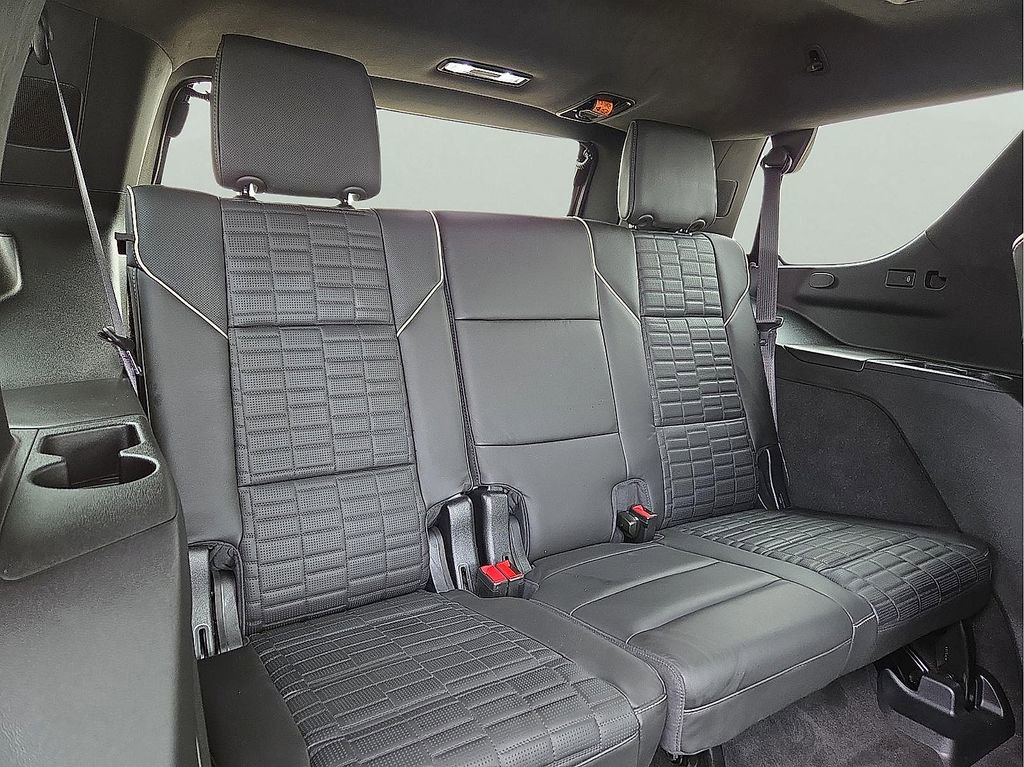 Used 2023 Cadillac Escalade Premium Luxury Platinum AWD/4WD image 11