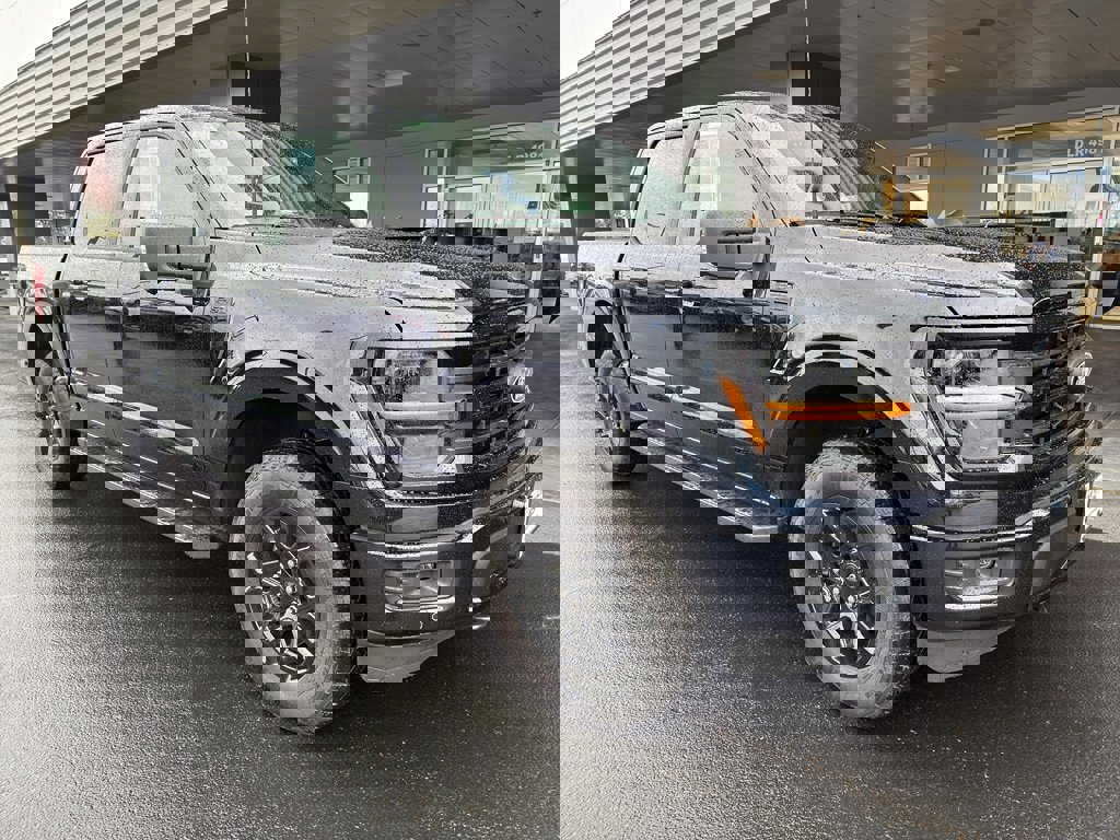 New 2026 Ford F150 XLT w/ Equipment Group 302A MID