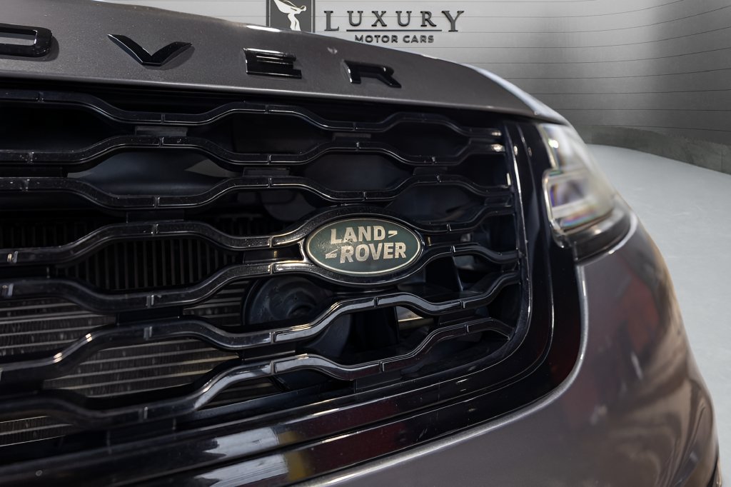 Used 2019 Land Rover Range Rover Velar R-Dynamic SE AWD/4WD image 18