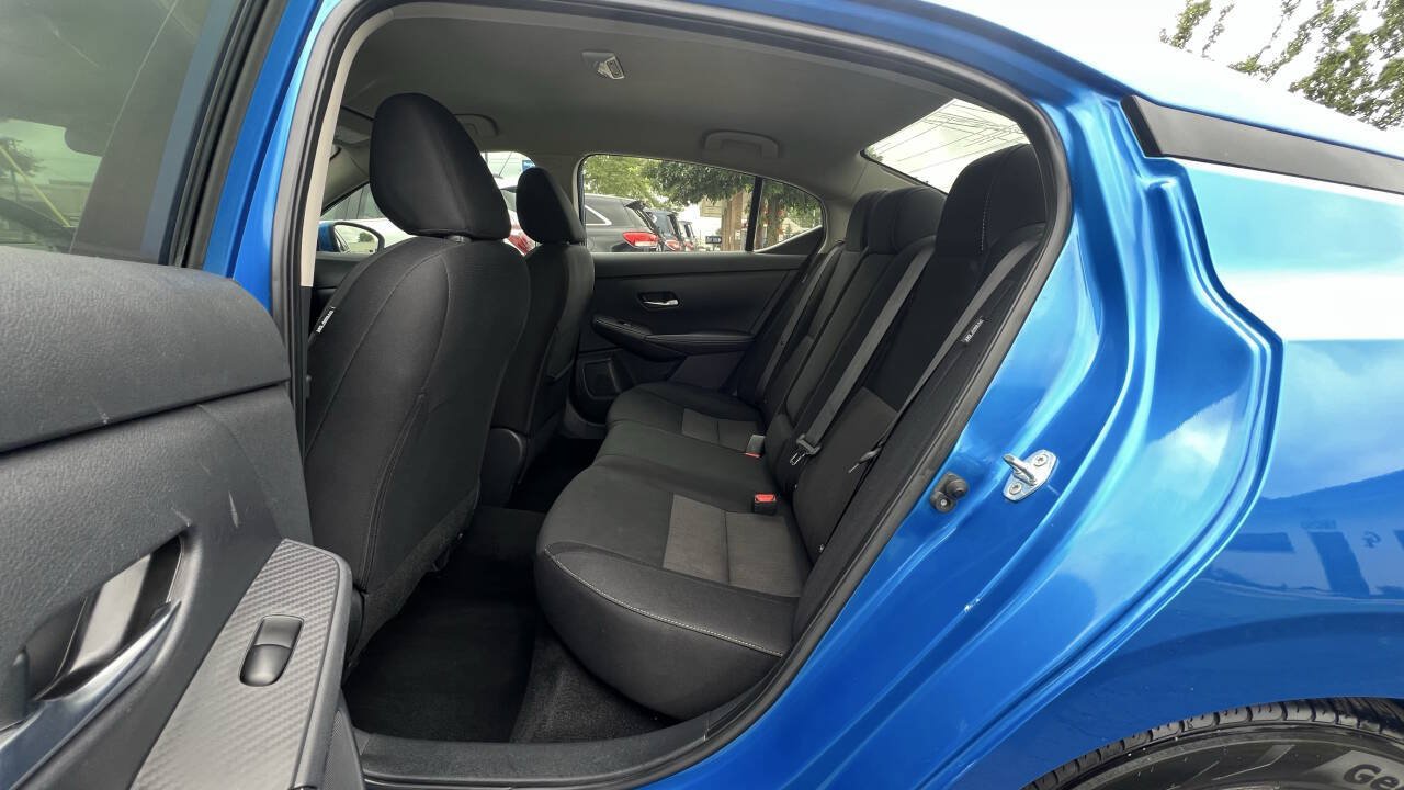 Used 2022 Nissan Sentra SV w/ All-Weather Package FWD image 14