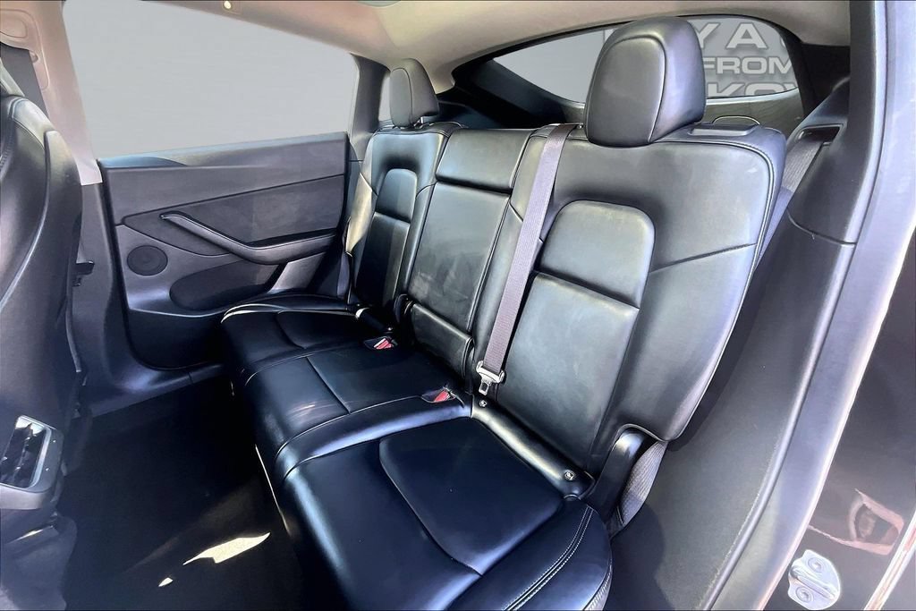 Used 2021 Tesla Model Y Long Range AWD/4WD image 26