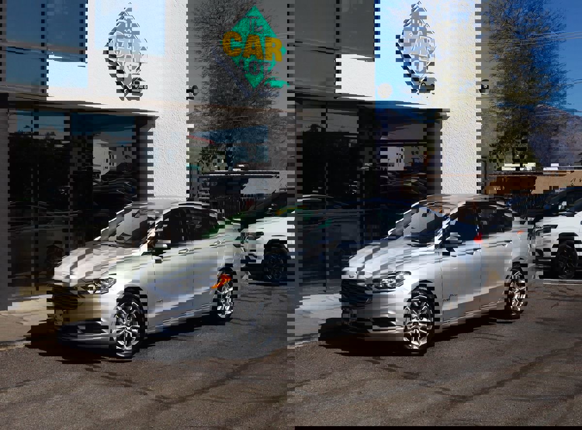 Used 2018 Ford Fusion S image 3