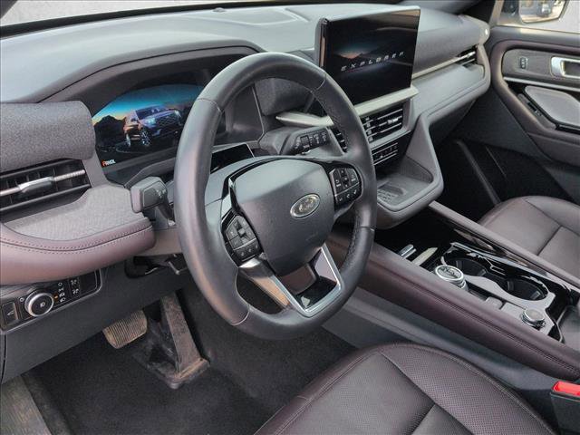 Certified 2025 Ford Explorer Platinum w/ LUX Leather Package image 10