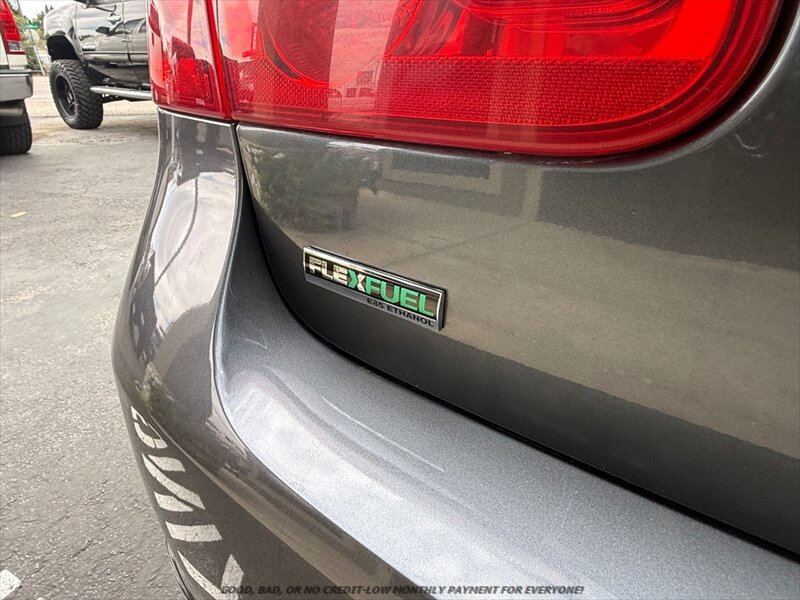 Used 2011 Buick Lucerne CXL FWD image 28