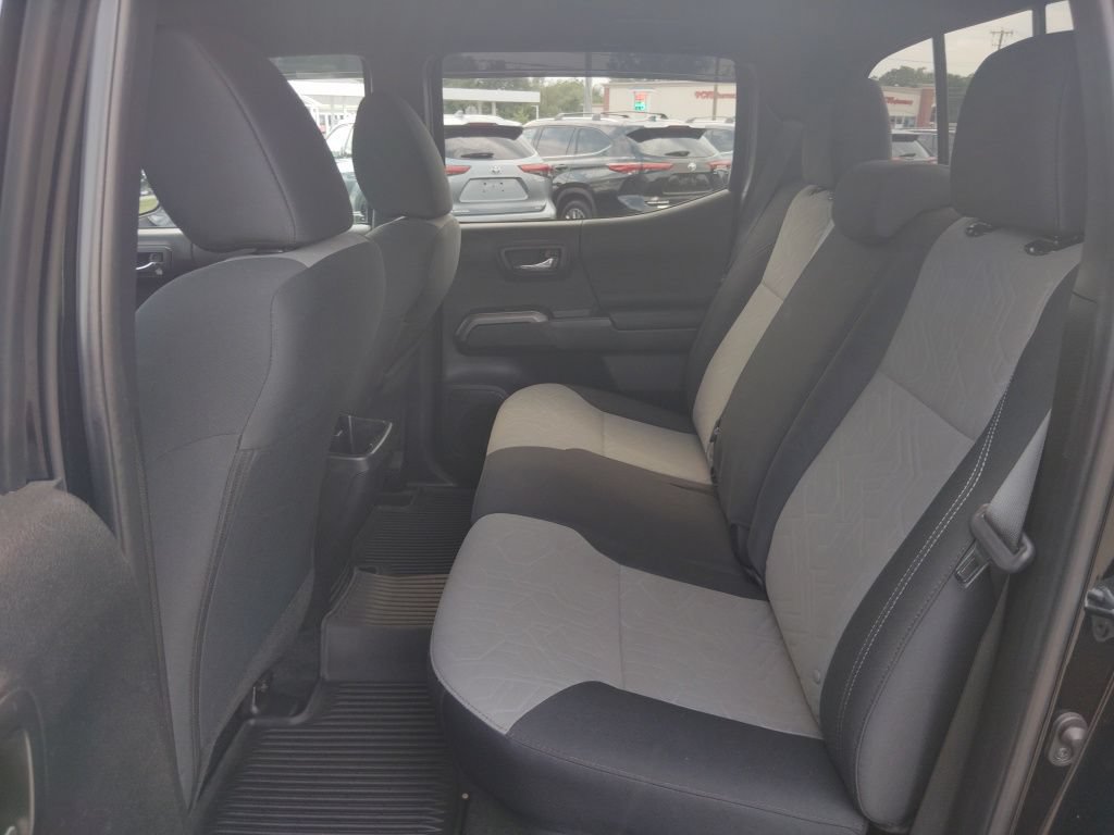 Certified 2023 Toyota Tacoma TRD Off-Road AWD/4WD image 15