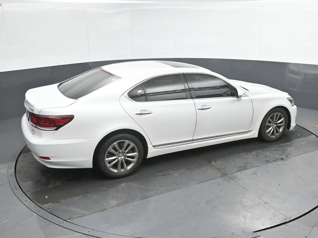 Used 2013 Lexus LS 460 AWD w/ Comfort Pkg image 19