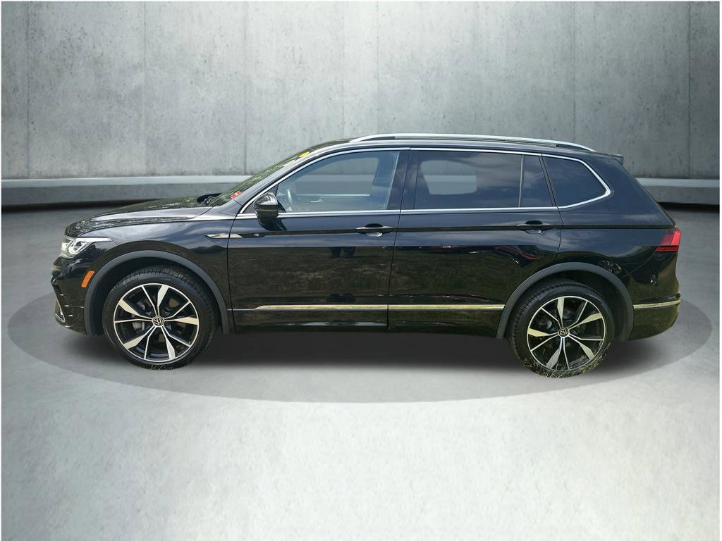 Used 2023 Volkswagen Tiguan SEL R-Line AWD/4WD image 2