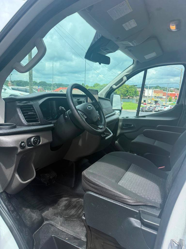 Used 2020 Ford Transit 150 Low Roof RWD image 11