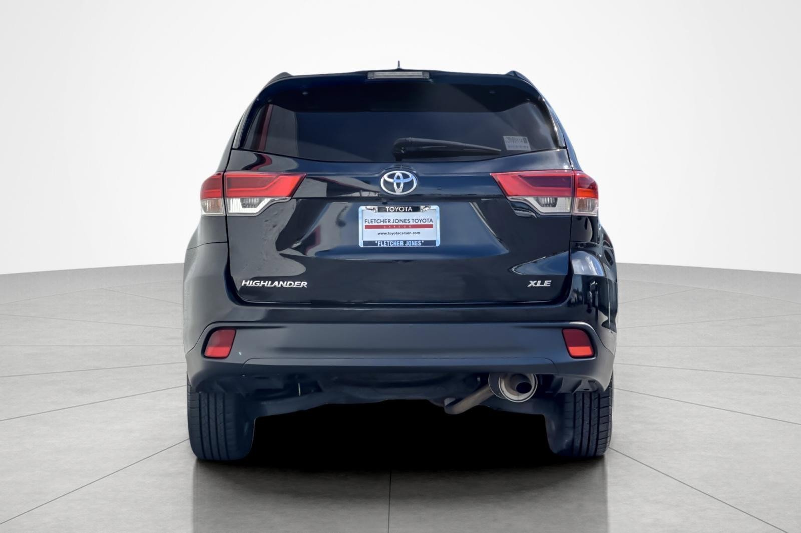 Certified 2018 Toyota Highlander XLE w/ Carpet Mat Package (TMS) image 4