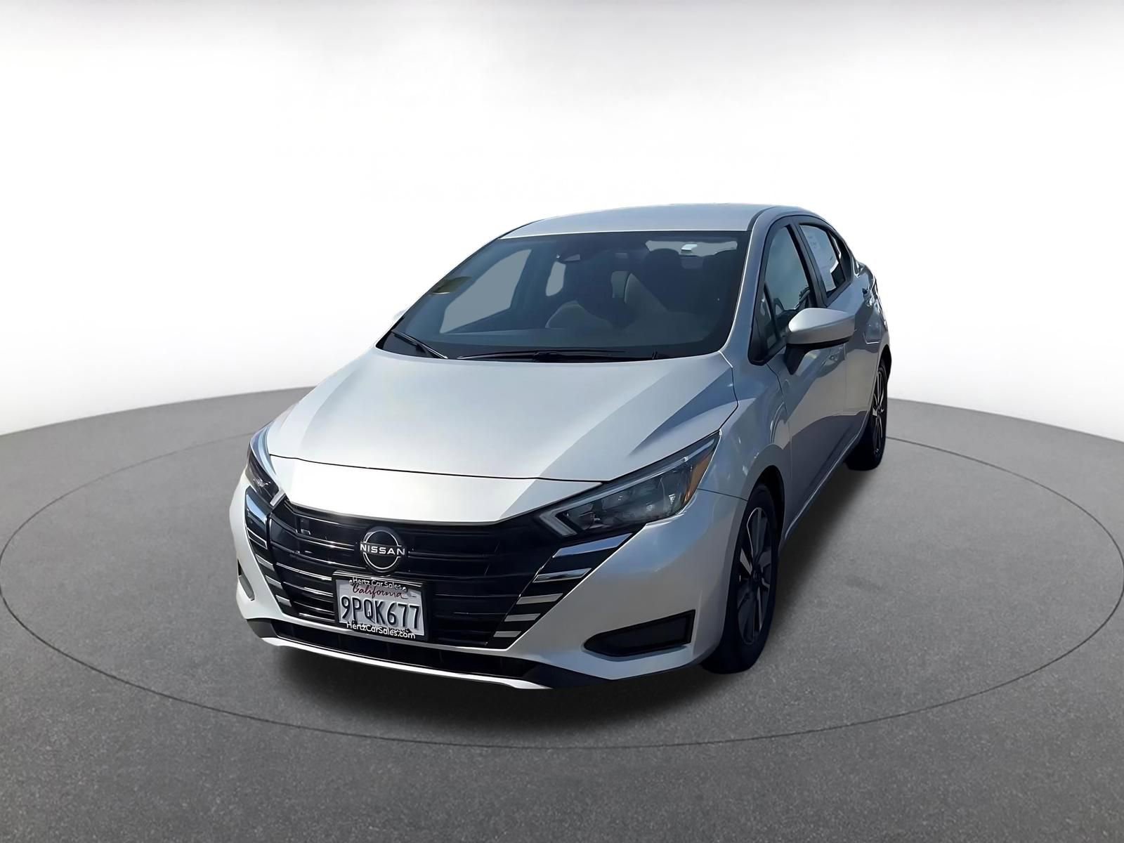 Used 2025 Nissan Versa SV image 7