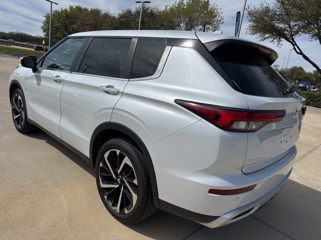 Used 2024 Mitsubishi Outlander SE image 5
