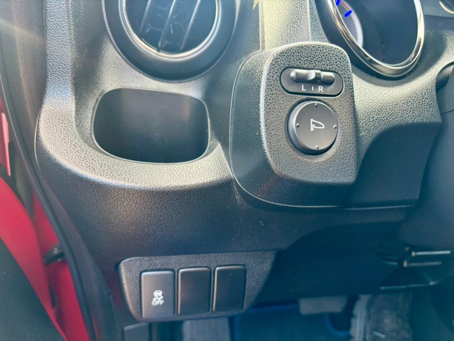 Used 2013 Honda Fit Sport image 21