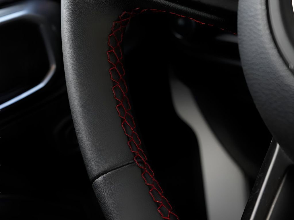 Used 2025 Jeep Wrangler Unlimited Rubicon image 32