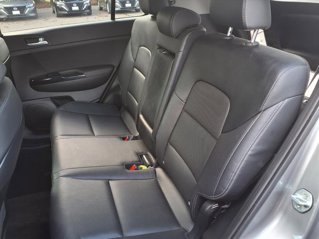 Used 2022 Kia Sportage EX w/ EX Technology Package image 10