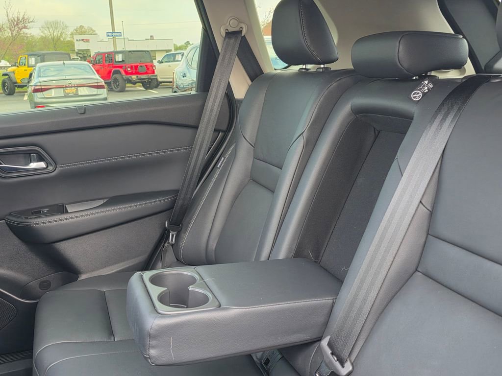 Used 2025 Nissan Rogue SL w/ Tech Package image 37