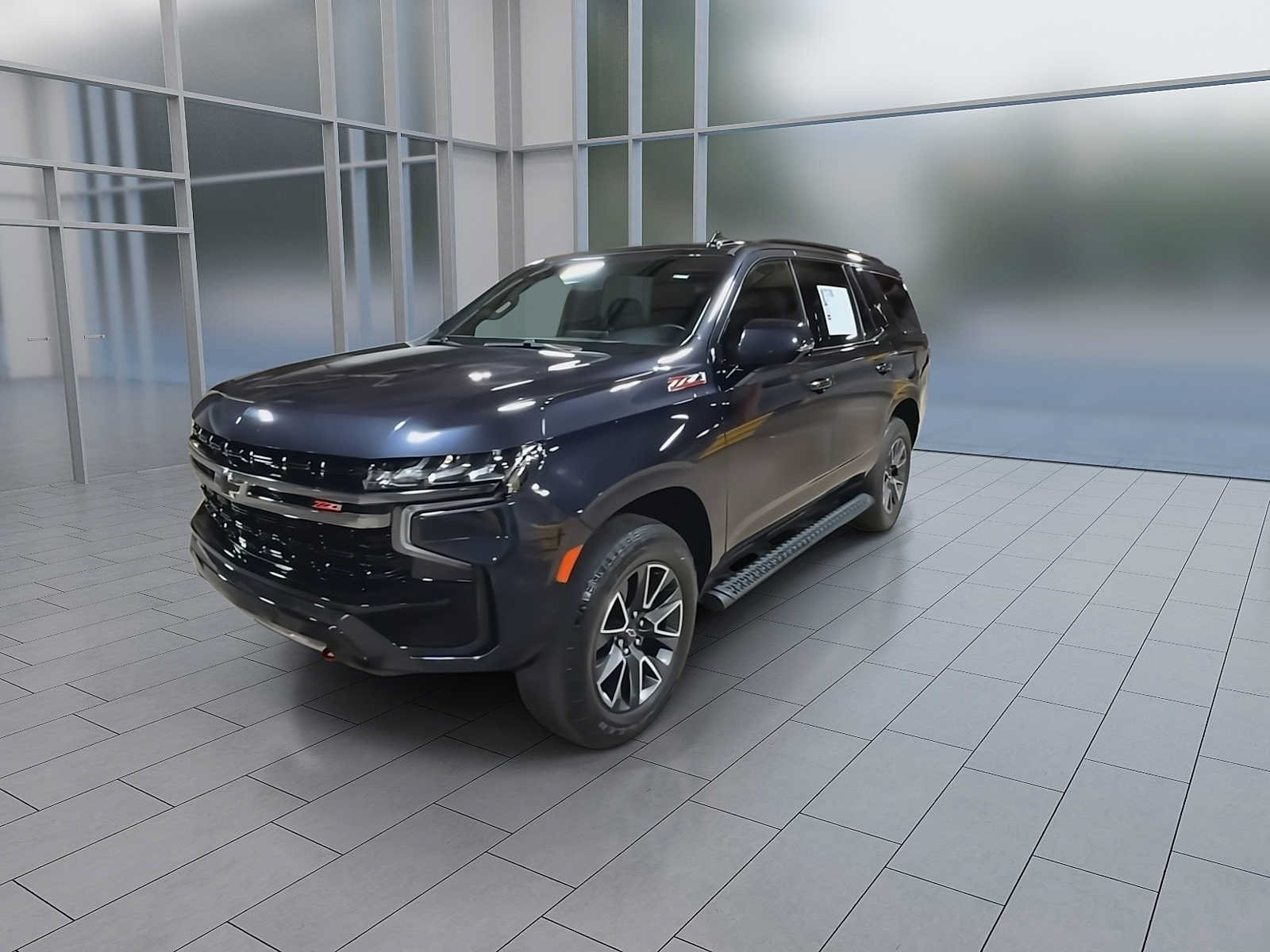 Used 2022 Chevrolet Tahoe Z71 w/ Luxury Package AWD/4WD image 4