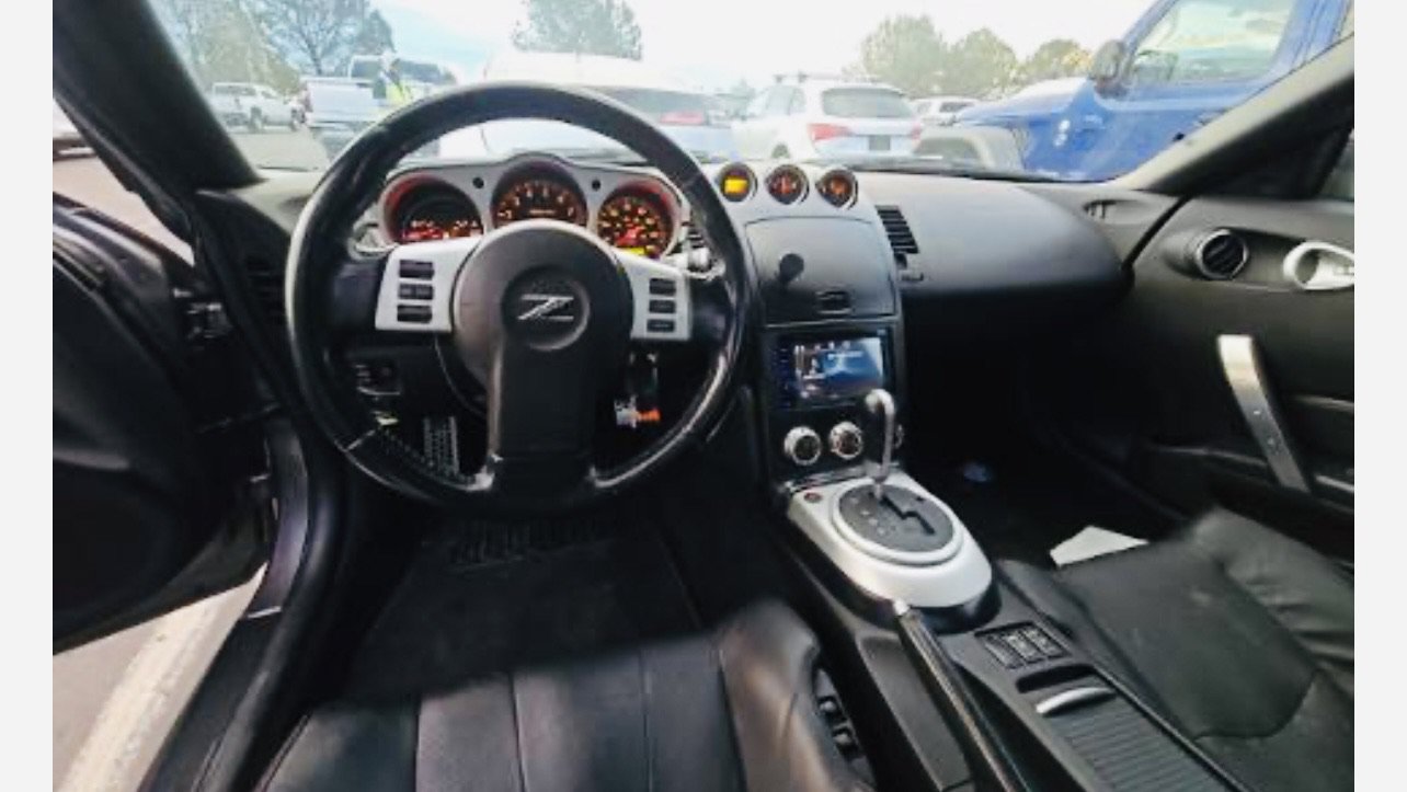 Used 2009 Nissan 350Z Touring RWD image 20