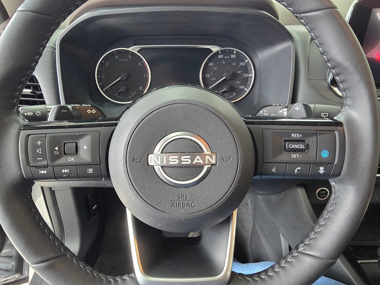 Used 2023 Nissan Rogue SV w/ SV Premium B Package image 29