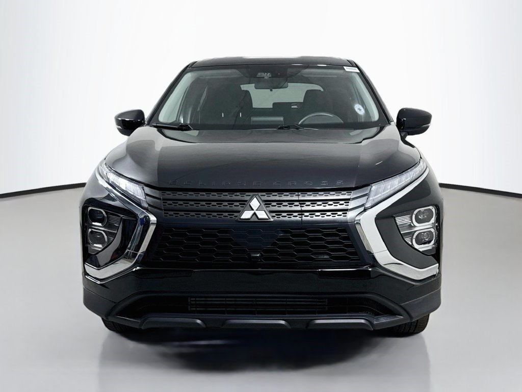 Used 2024 Mitsubishi Eclipse Cross LE AWD/4WD image 2