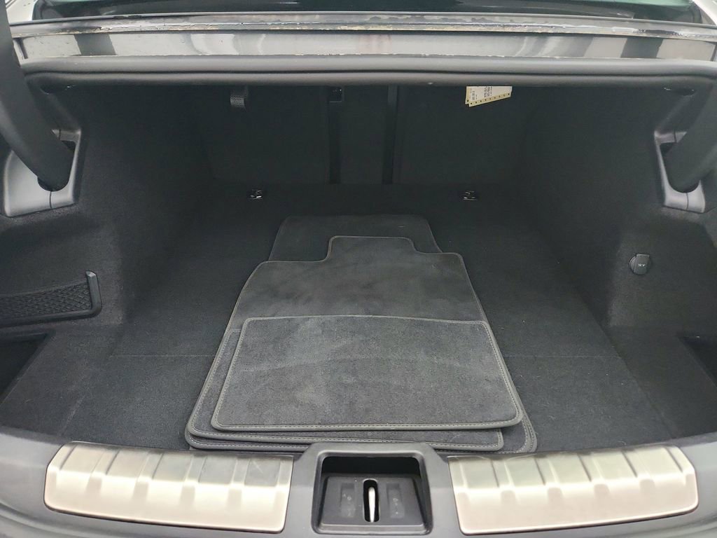 Used 2022 Audi e-tron GT Premium Plus image 34