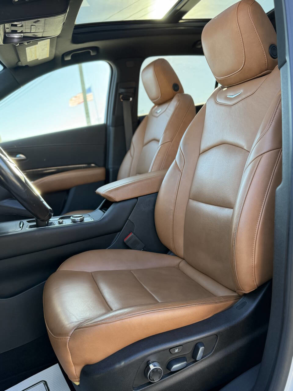 Used 2019 Cadillac XT4 Premium Luxury image 9