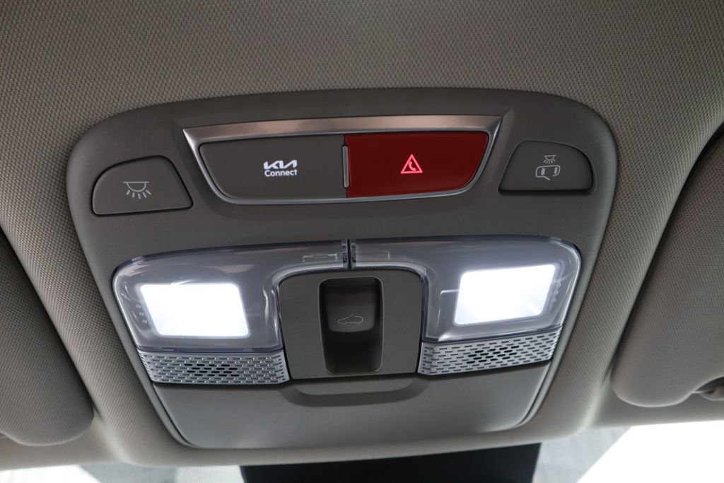 Used 2025 Kia Telluride S FWD image 33