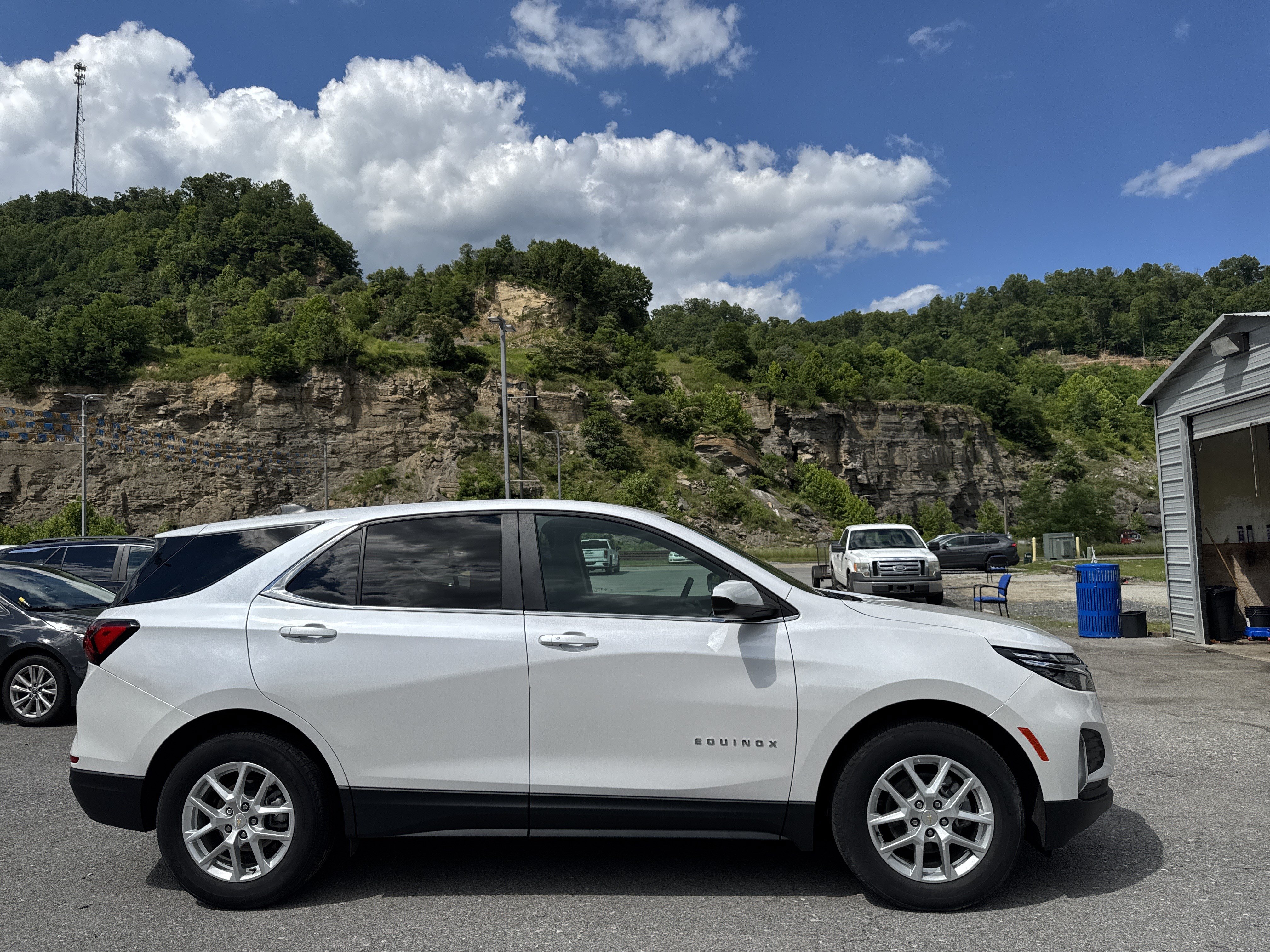 Used 2022 Chevrolet Equinox LT FWD image 5