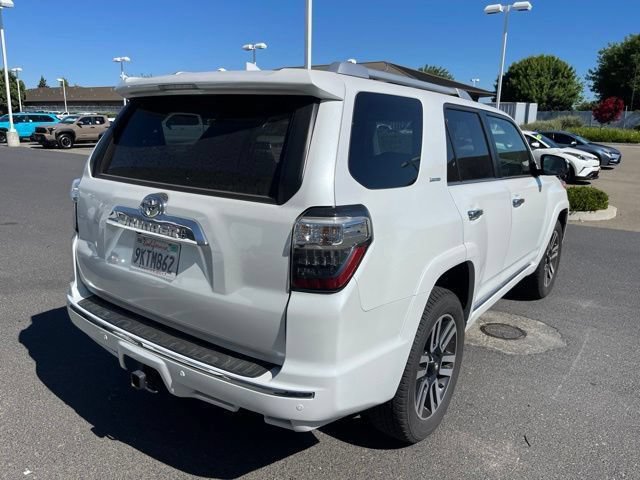 Used 2024 Toyota 4Runner Limited AWD/4WD image 3