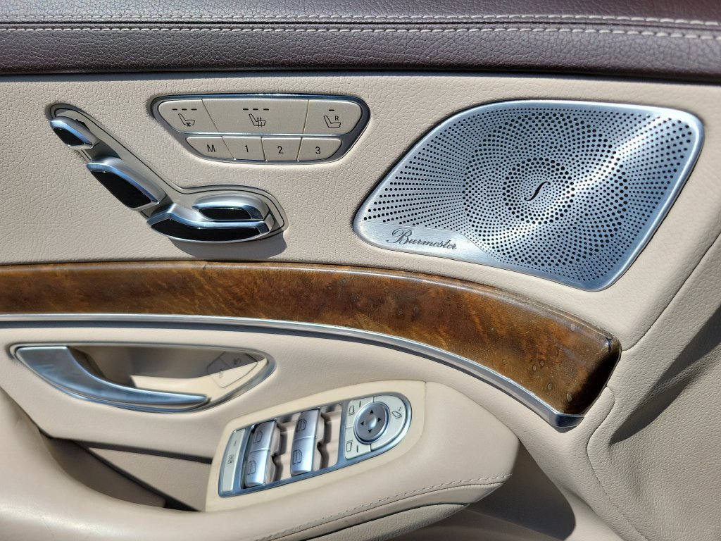 Used 2017 Mercedes-Benz S 550 4MATIC Sedan image 28