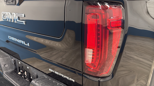 Used 2022 GMC Sierra 1500 Denali Ultimate AWD/4WD image 43