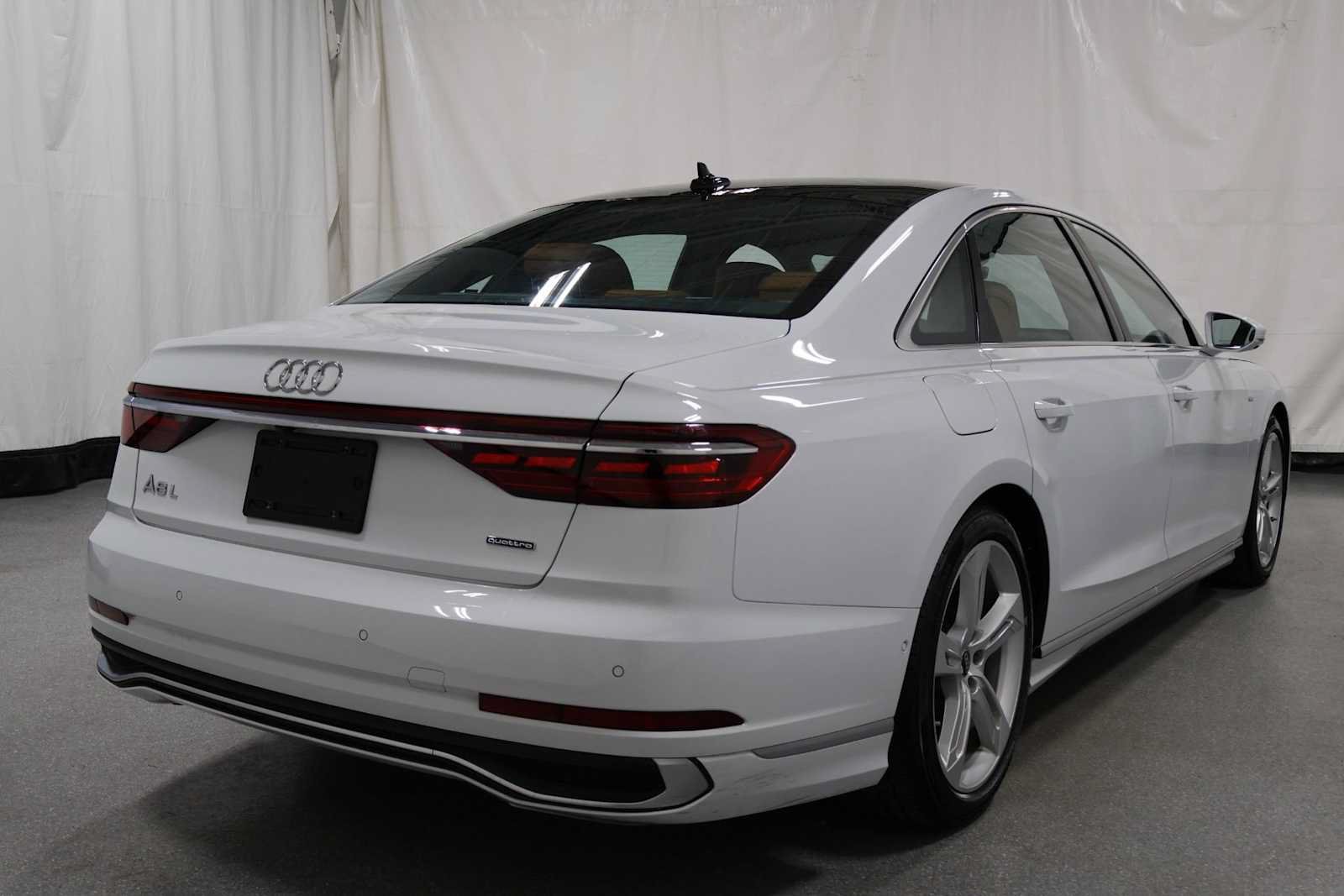 Used 2025 Audi A8 L 3.0T AWD/4WD image 9