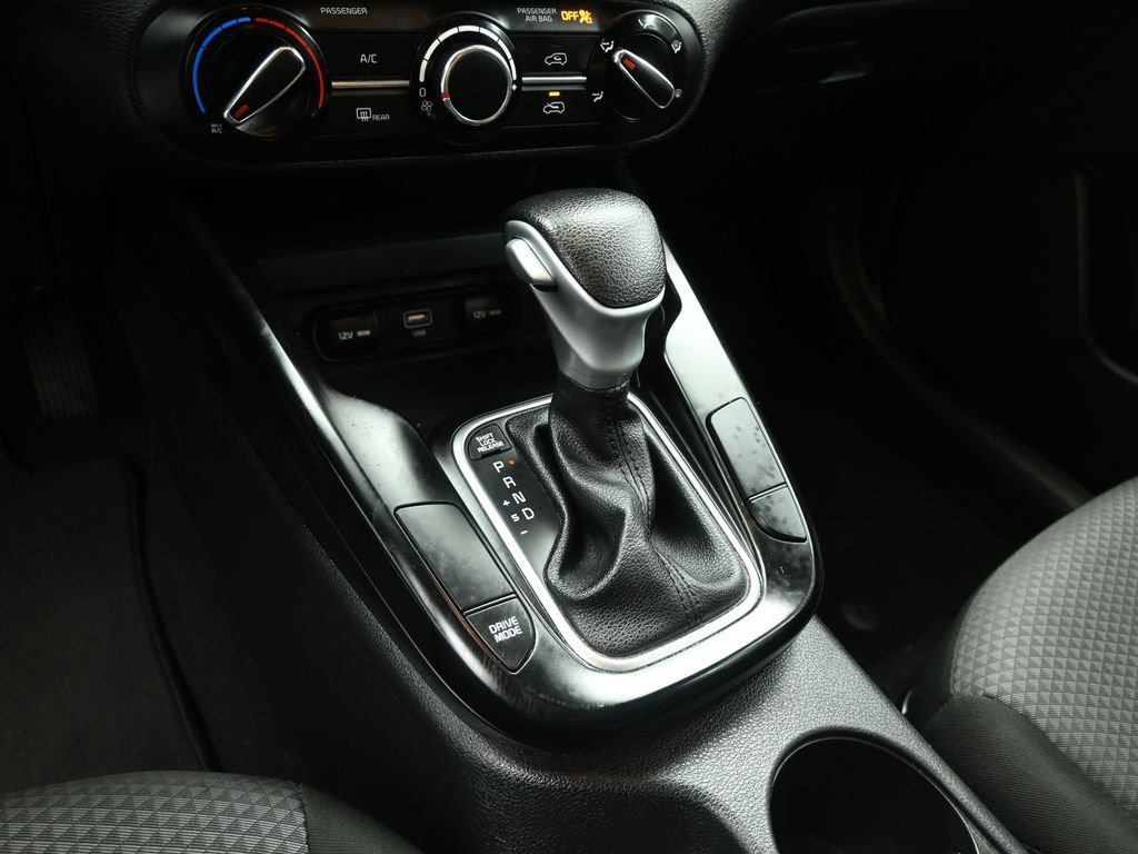 Used 2023 Kia Soul LX w/ Option Group 015 FWD image 17