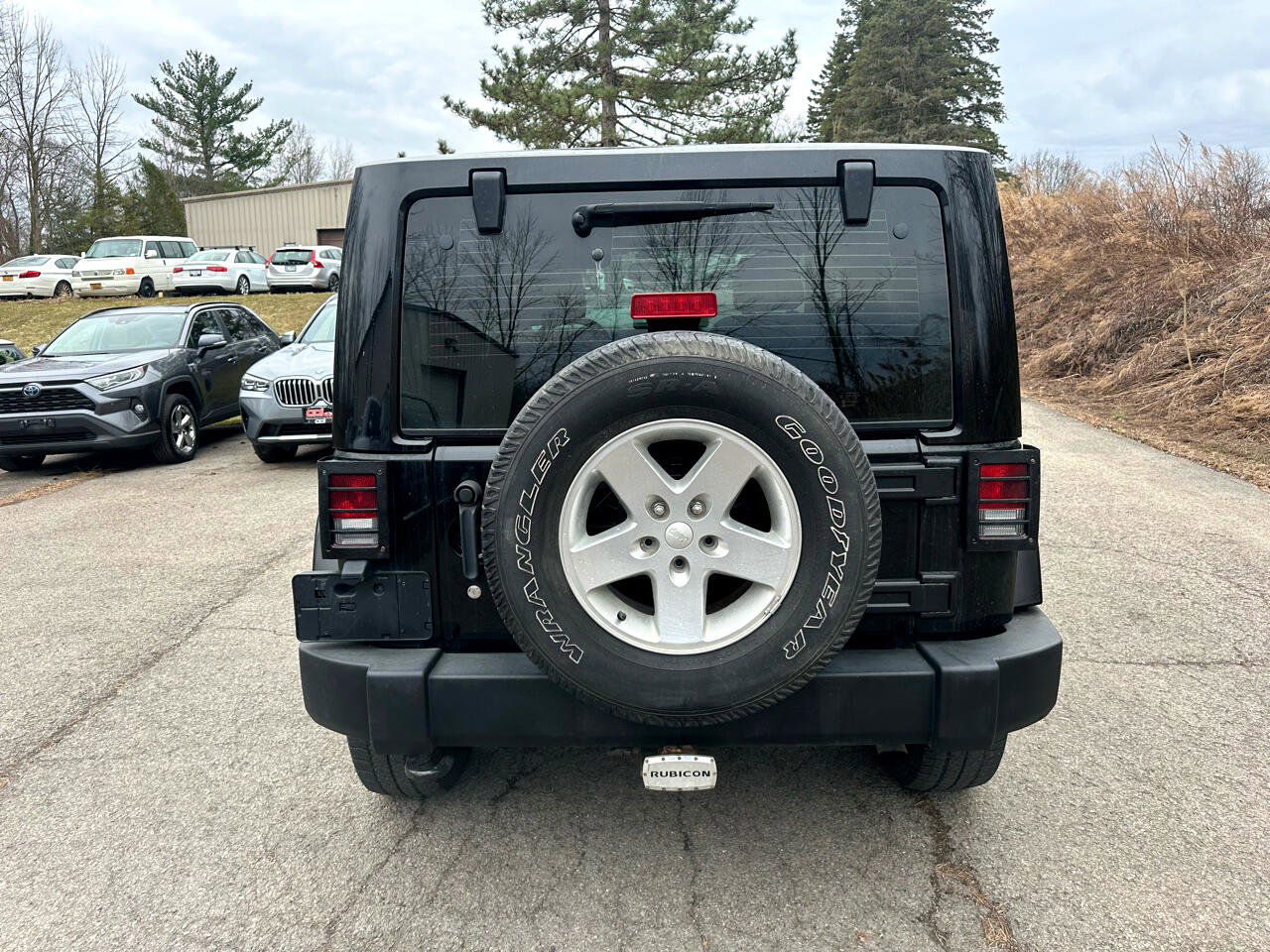 Used 2014 Jeep Wrangler Rubicon w/ Power Convenience Group image 4