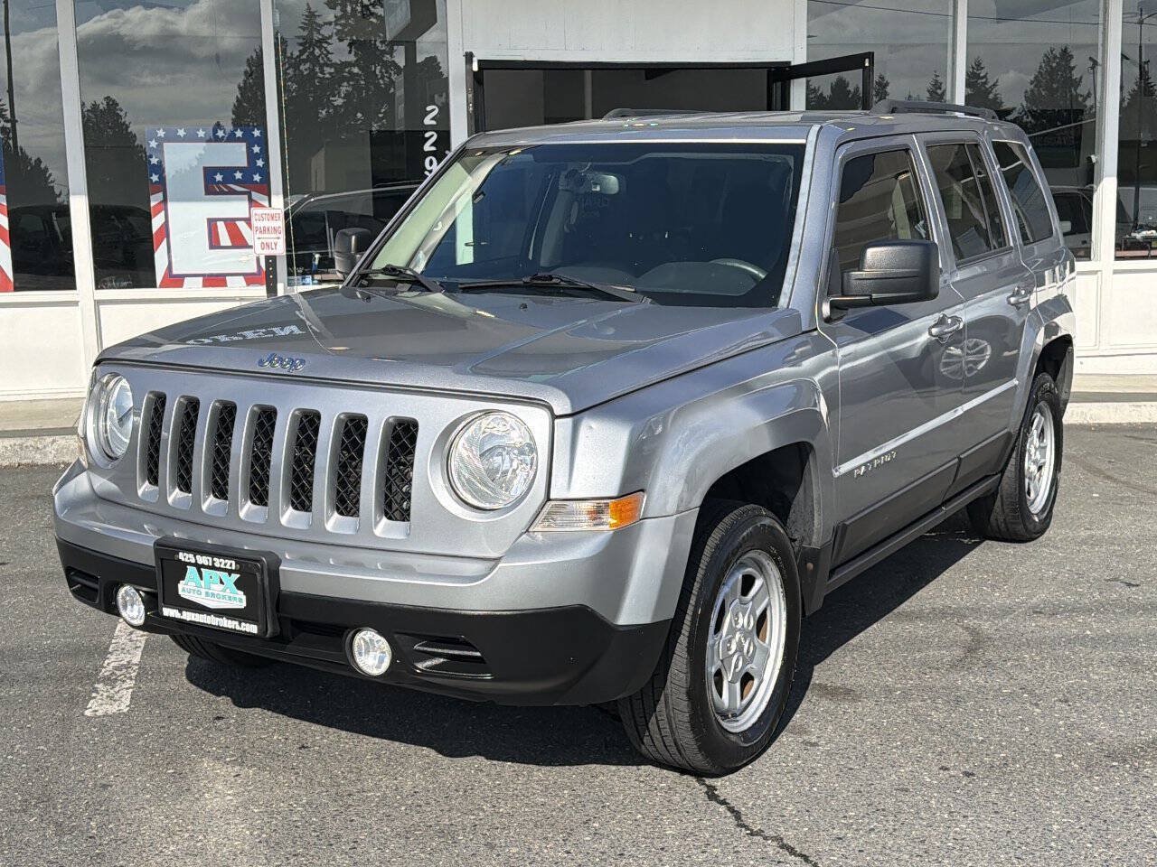 Used 2016 Jeep Patriot Sport w/ Power Value Group AWD/4WD image 1