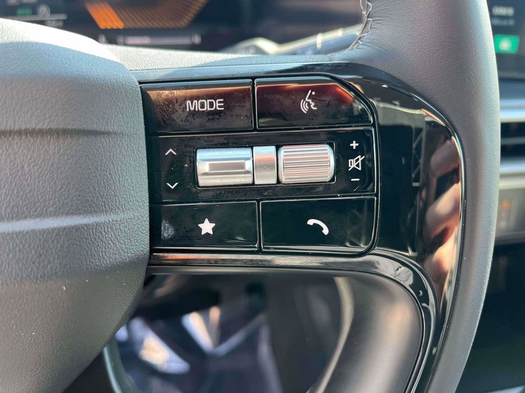 Used 2026 Kia Sorento S w/ S Panoramic Sunroof Package FWD image 19