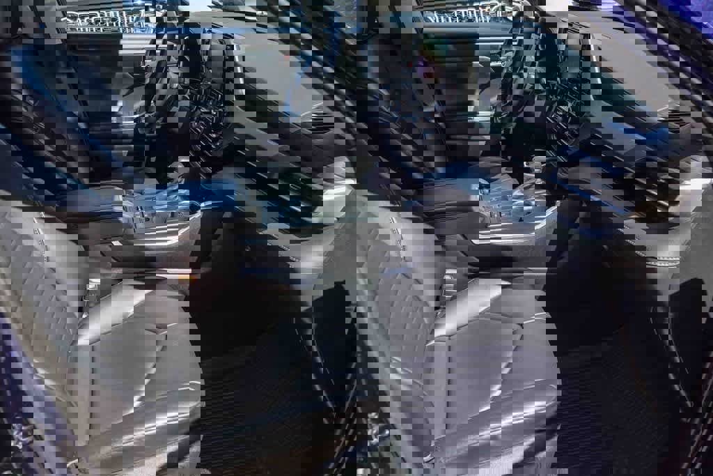 Used 2021 Toyota Highlander XLE image 14