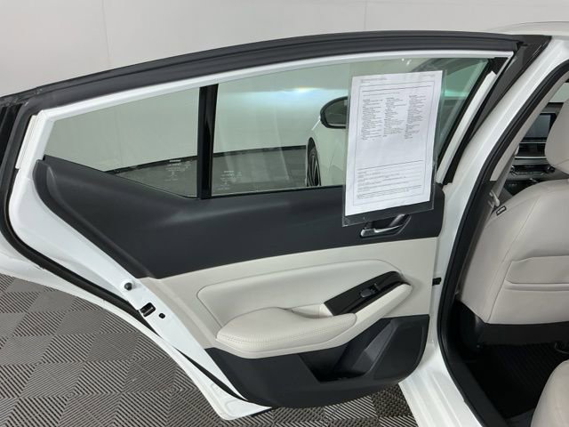 Used 2021 Nissan Altima 2.5 Platinum AWD/4WD image 27