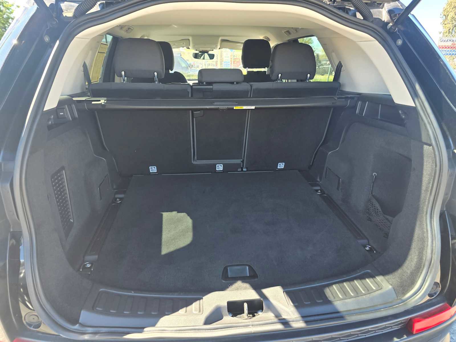 Used 2020 Land Rover Discovery Sport image 17