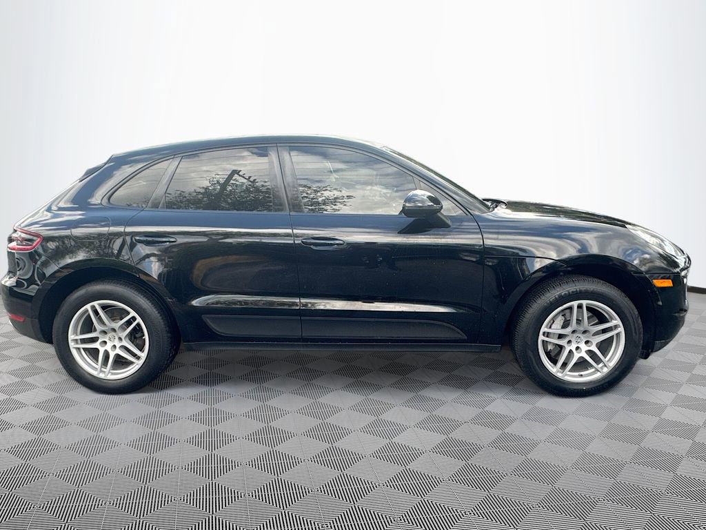 Used 2018 Porsche Macan AWD/4WD image 5