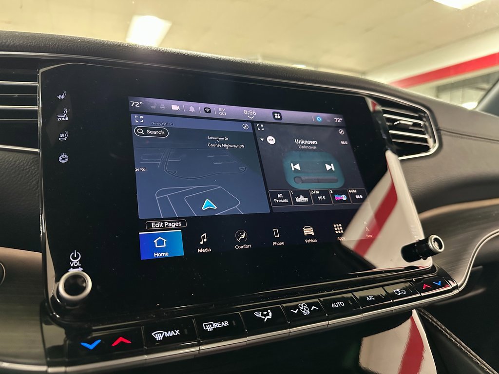 Certified 2024 Jeep Wagoneer L Series II w/ Flexible Seating Group image 23